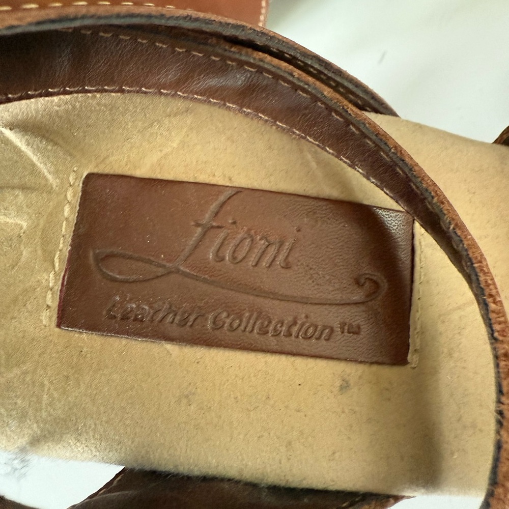 Fioni Women's Size 8.5 Tan Wood Chunky Heels Sandals  Leather Strappy Y2K - Picture 7 of 9